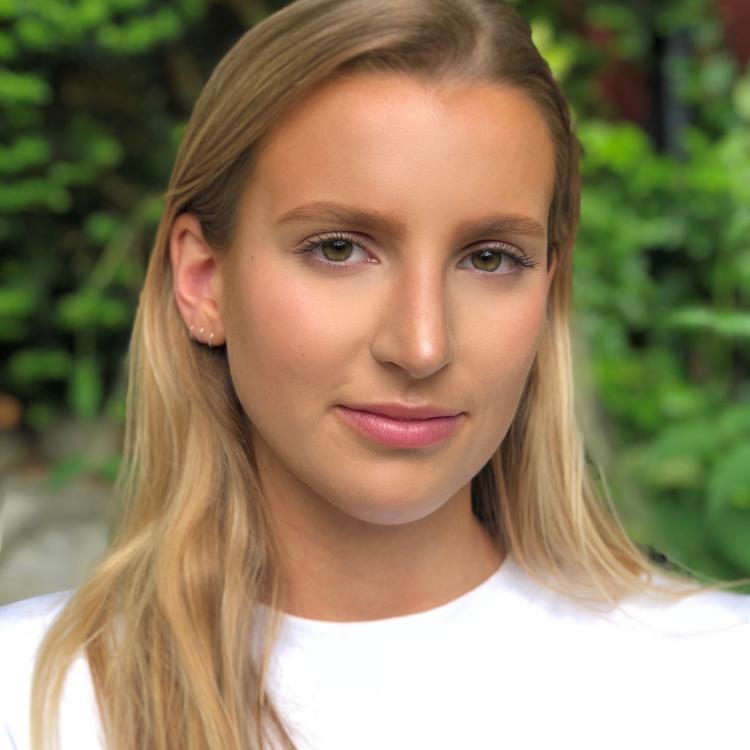 Photo of Sarah Kelly