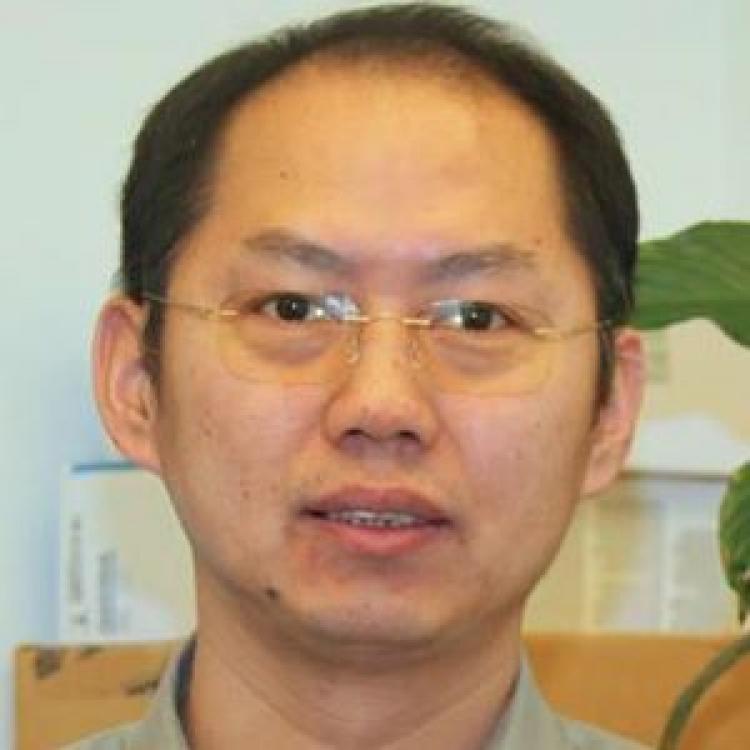 Dr.  Yingwei (Paul) Peng