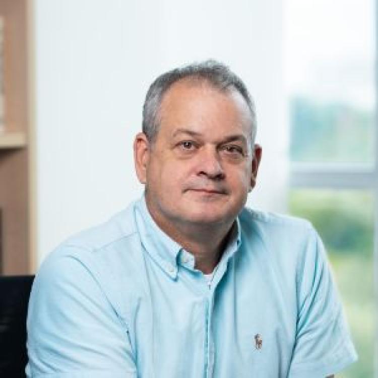 Dr.  Paul Villeneuve